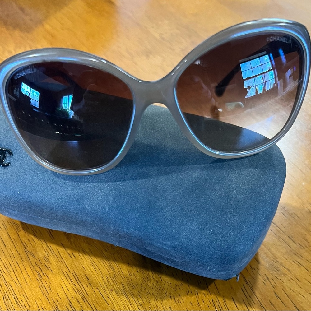 CHANEL Cat-Eye Sunglasses
